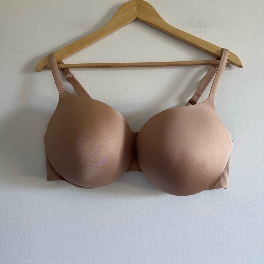 SKIMS Tan Classic Neutral Push Up Bra size 40D EUC